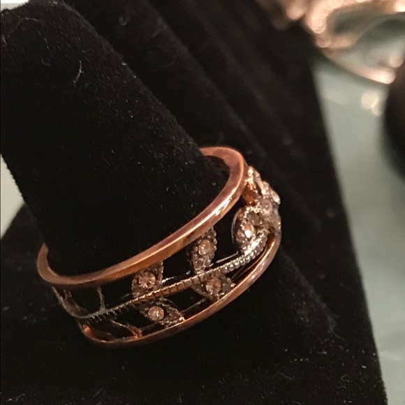 FREE SHIPPING Silver/Rose Gold Band Ring - Picture 8 of 8